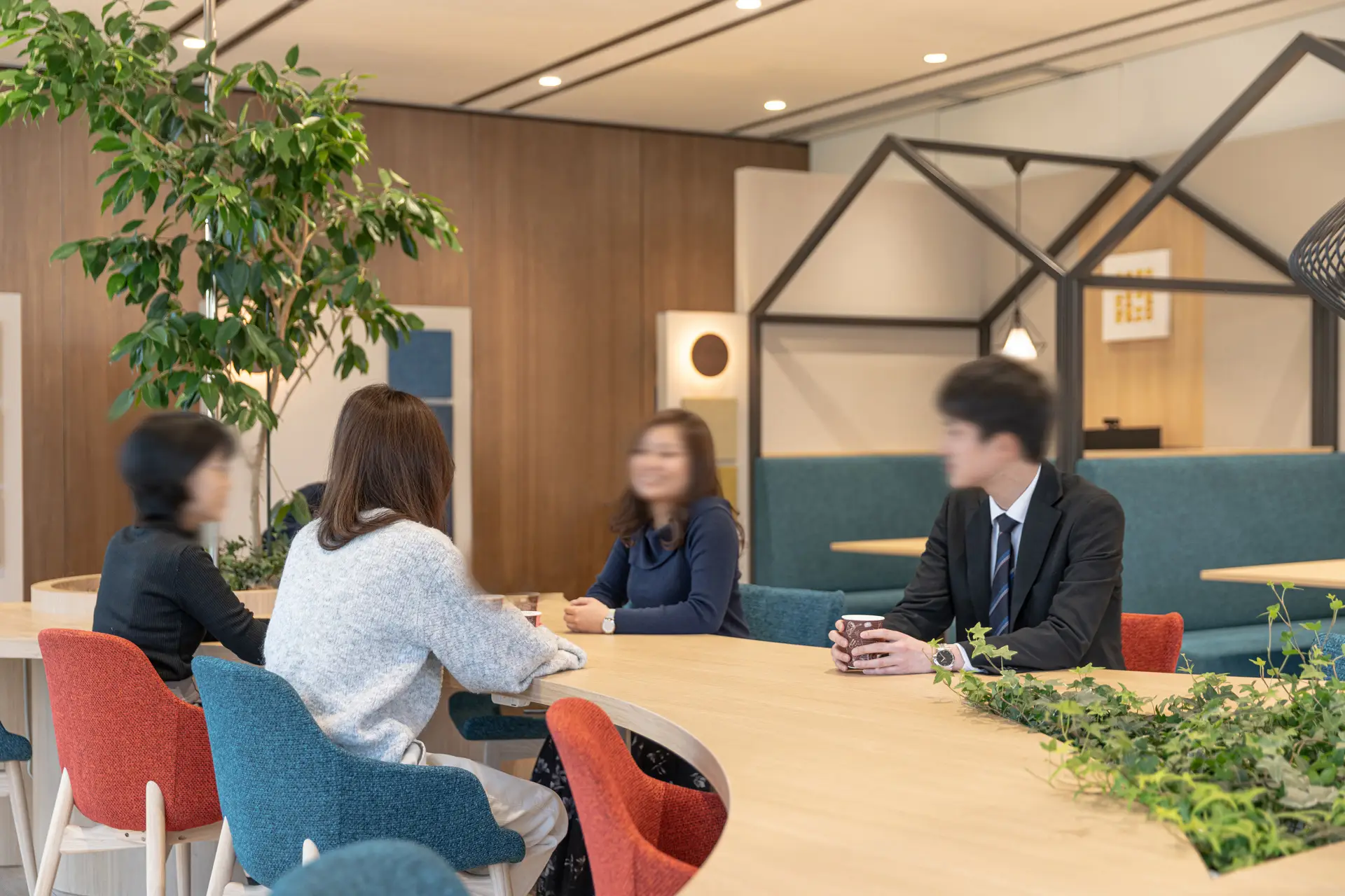 株式会社フジヤ　株式会社タクマ　会議室リニューアル「cafe121」画像