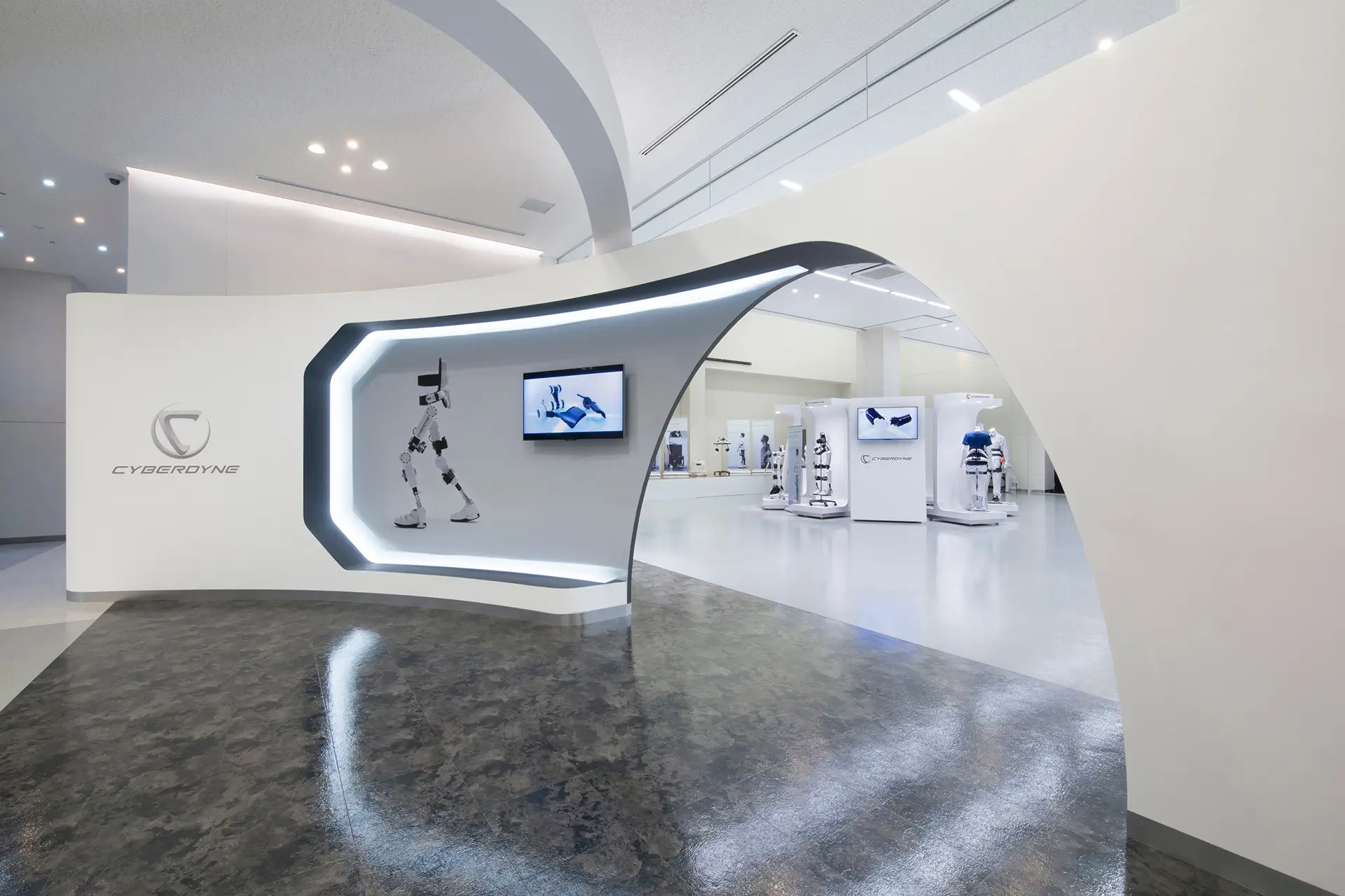 株式会社フジヤ　CYBERDYNE ショールーム画像