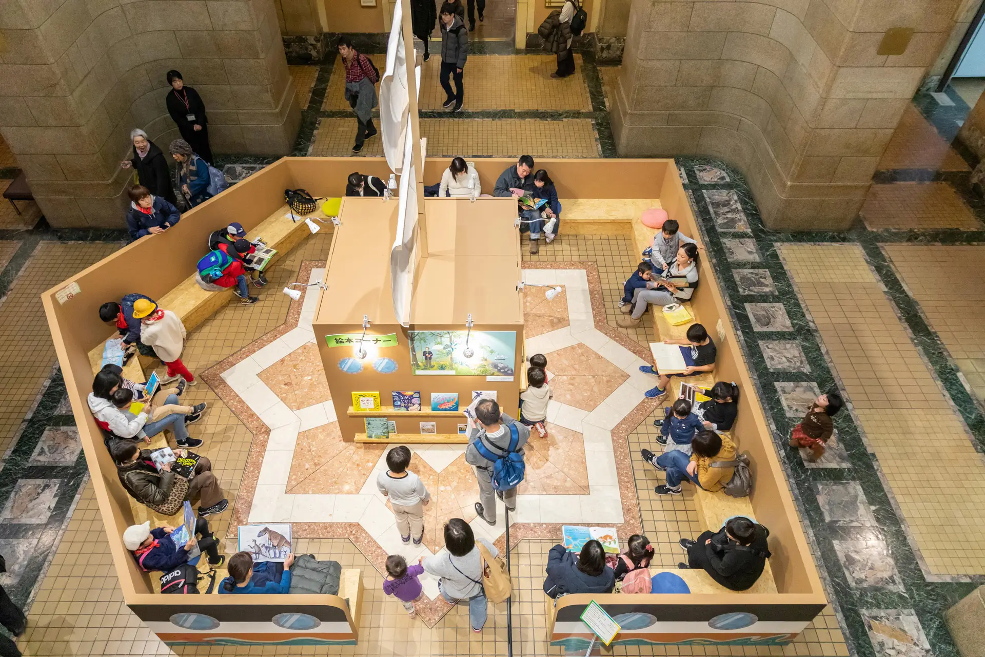 株式会社フジヤ　国立科学博物館　企画展「絵本でめぐる生命の旅」画像