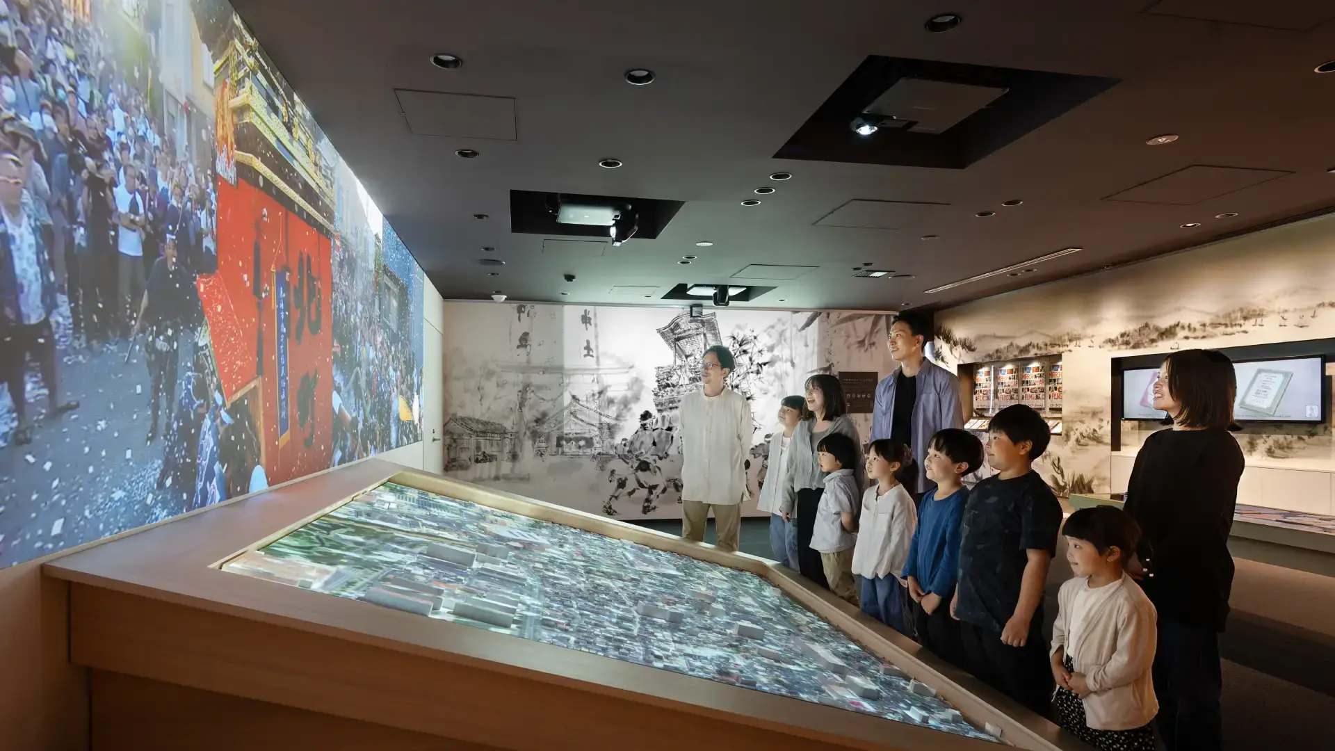 東海市創造の杜交流館 横須賀文化発信コーナー