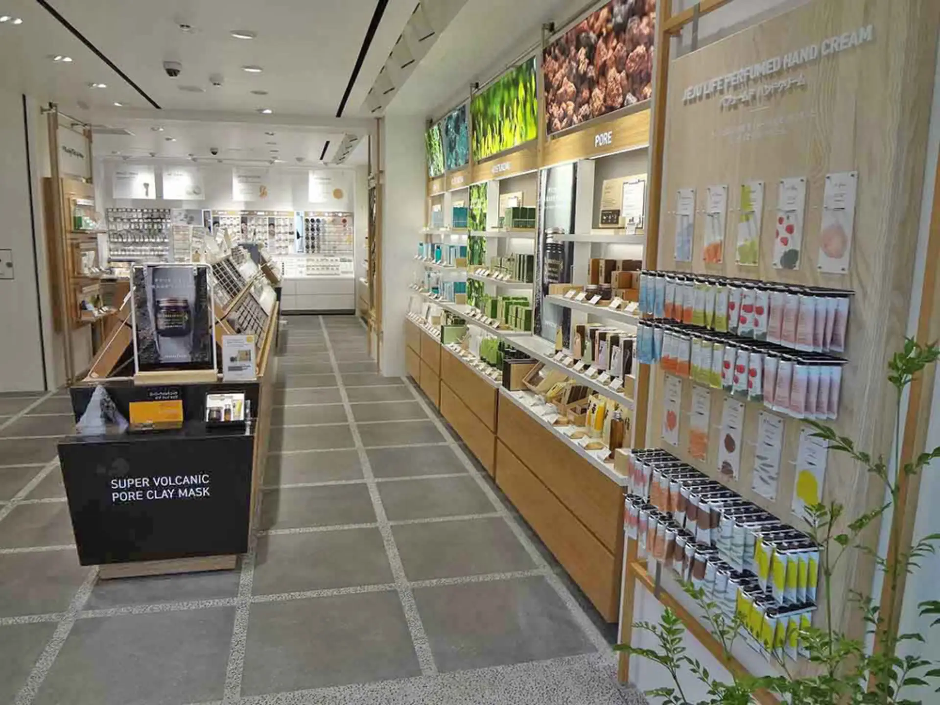 株式会社フジヤ　innisfree 表参道本店画像