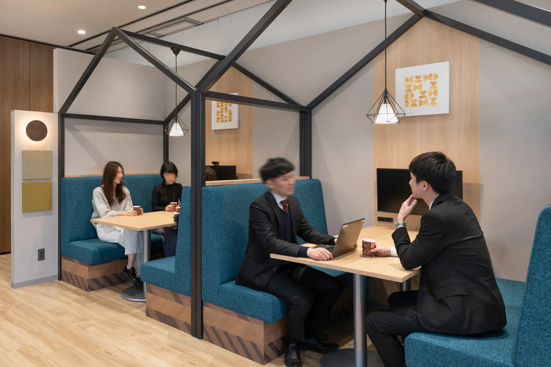 株式会社フジヤ　株式会社タクマ　会議室リニューアル「cafe121」画像